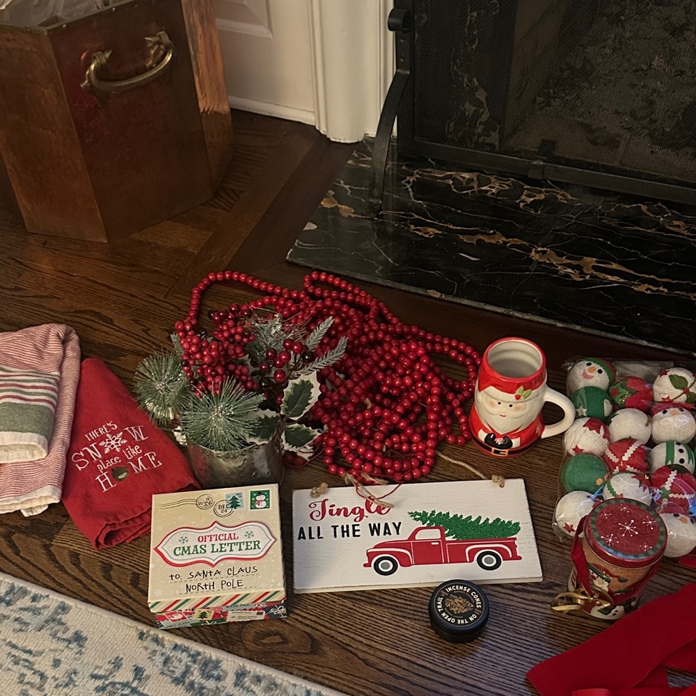 Festive Holiday Decor Set with traditional Red & Green Accents